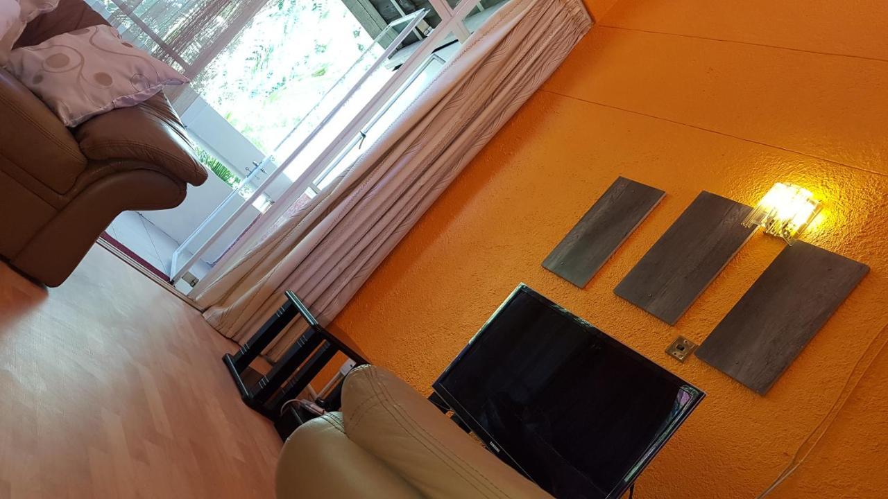 Lolo'S 1Bed Apt-Best Location-2Balconies 哈拉雷 外观 照片